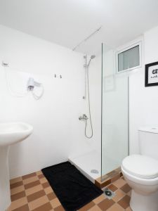 Crops Suites Heraklion Accommodation Bathroom